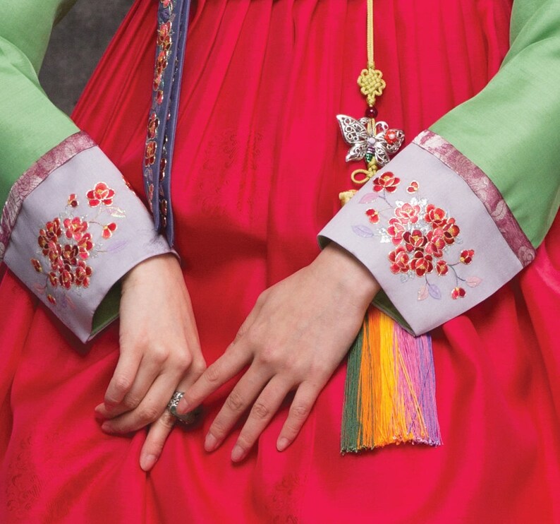 hanbok made of