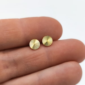 1 pair of stud earrings//simple//mini//delicate//filigree//geometric//minimalist//925 silver//gold plated