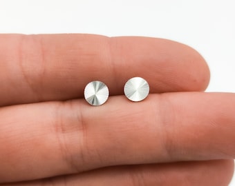 1 pair of stud earrings//simple//mini//delicate//filigree//geometric//minimalist//925 silver//puristic
