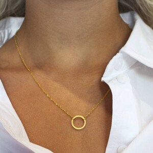 Collana delicata - filigrana - semplice - cerchio - acciaio inossidabile - argento - oro - oro rosa - placcata oro - minimalista - geometrica immagine 4