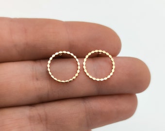 Stud earrings, earrings, stainless steel, rose gold, gold plated, gift idea, present, geometric, minimalist, simple, circle, waterproof