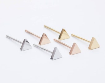 Stud earrings triangle-simple-minimal-filigree-minimalist-delicate-geometric-stainless steel-gold-rose gold-plated