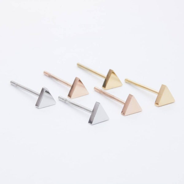 Stud earrings triangle-simple-minimal-filigree-minimalist-delicate-geometric-stainless steel-gold-rose gold-plated