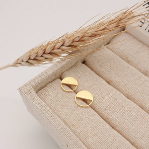 1 pair of simple ear studs-geometric-filigree-stainless steel-gold-brushed-matt-circle image 2