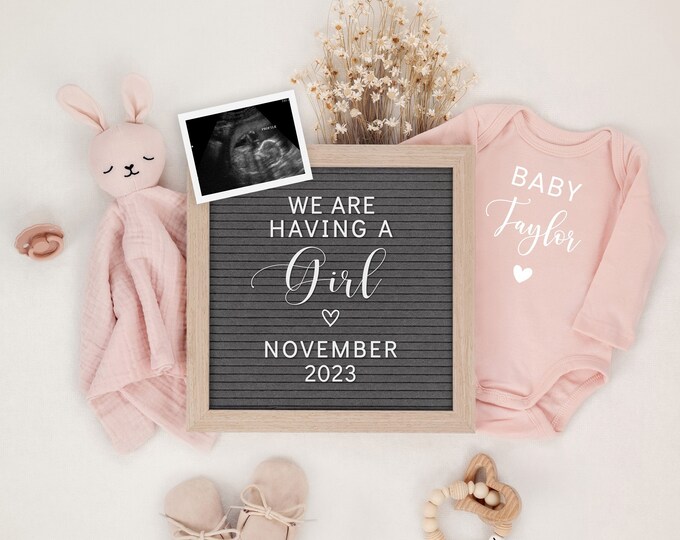 Digital Pregnancy Announcement for a Baby Girl - Customizable for Social Media - Instant Download - Personalized Pregnancy Reveal