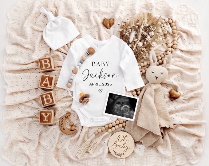 Minimalist Digital Pregnancy Announcement Template: Editable Gender-Neutral Boho Baby Reveal for Social Media
