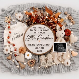 Schwangerschaftsankündigung im Herbst: Gender Neutral Baby Reveal (Digital) Bild 9
