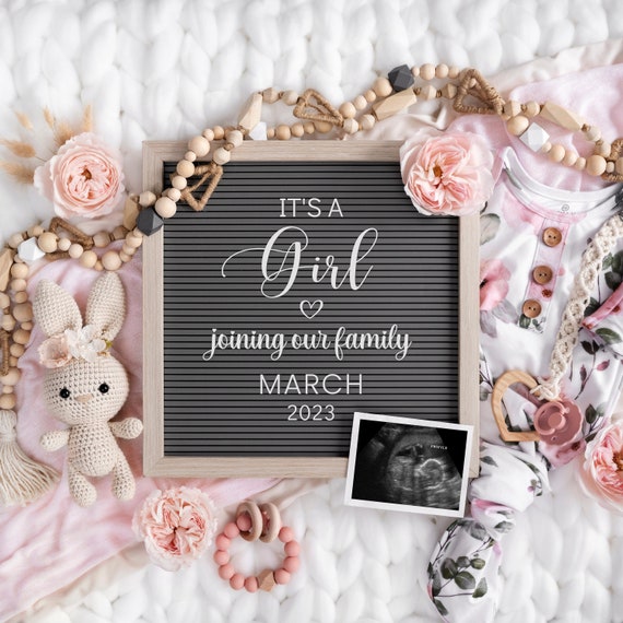 Baby Girl Pregnancy Announcement: Pink Roses Gender Reveal