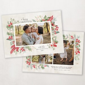 Pode incluir: Um cart&atilde;o de Natal com uma borda de aquarela de bagas vermelhas e folhas verdes. O cart&atilde;o apresenta tr&ecirc;s fotos de uma fam&iacute;lia, com o texto "Feliz Natal" e "com amor, Os Hamiltons, 2024" na parte superior e inferior do cart&atilde;o.