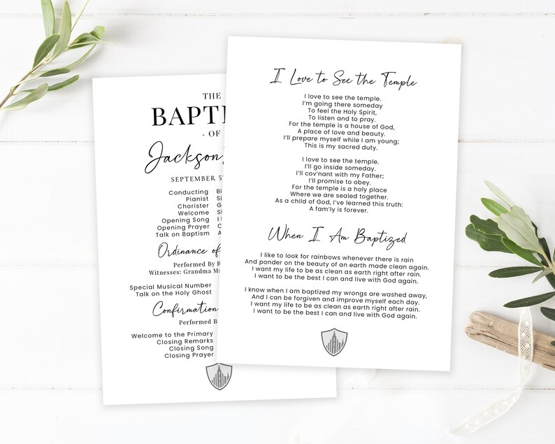 Puede incluir: Dos tarjetas imprimibles para una ceremonia de bautismo. La tarjeta de la izquierda es un programa para el bautismo de Jackson, con una lista de los eventos de la ceremonia. La tarjeta de la derecha tiene un poema sobre el templo y un poema sobre el bautismo.