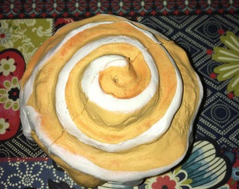 Cinnamon bun NO DEFECTS