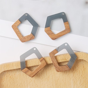 4pcs Epoxy Resin Pendants, Alien Translucent White Resin Findings, Wood and Resin Pendant, Color Blocked, Large Round Charm
