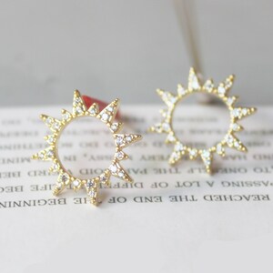 4 st äkta guldpläterade mässingszirkonörhängen med solörhängen i 925 sterlingsilver bild 4