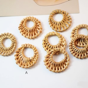 4pcs Natural Rattan Wood Earring Hoops,45MM Round Wooden Charms Handwoven Circle Findings Woven Boho Jewelry Making Blanks