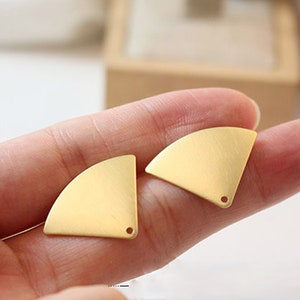 10pcs Matt Gold Plated Fan shape earrings,Ear Stud, metal post earrings,Designer jewelry Finding, Earring diy,925 sterling silver ear stick