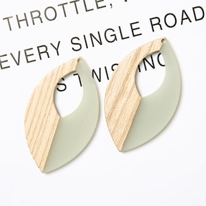 4pcs Epoxy Resin Pendants, Oval Translucent White Resin Findings, Wood and Resin Pendant, Color Blocked, Oval Wood Charm