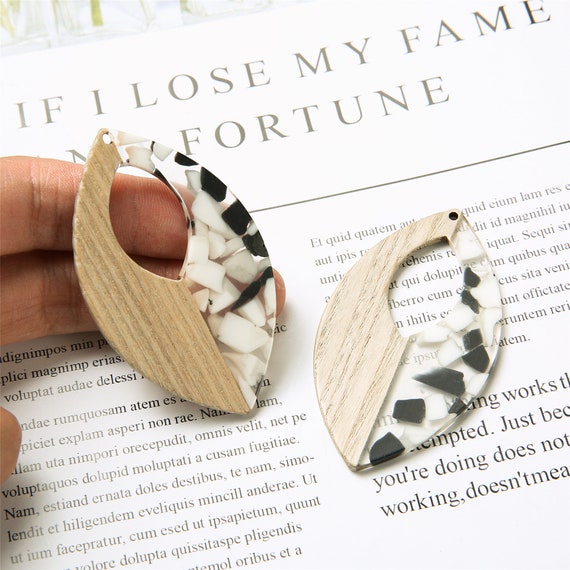 Etsy resin pendants deals