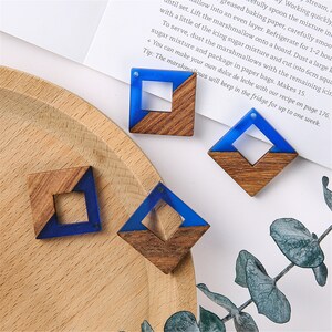 4pcs Epoxy Resin Pendants, Diamond Translucent White Resin Findings, Wood and Resin Pendant, Color Blocked, Large Round Charm