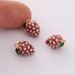 Gold Plated Enamel Strawberry Charm Pendant ,Fruit Charm,Enamel Charm,Garden Charm,Sweet Charm,Diy Charm,Jewelry Suppies