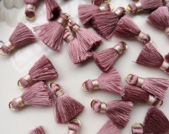 10pcs Dirty pink silk tassels,tiny silk tassels,2cm silky thread tassels,mini tassels,tassels charm for jewelry making,Wholesale tassels