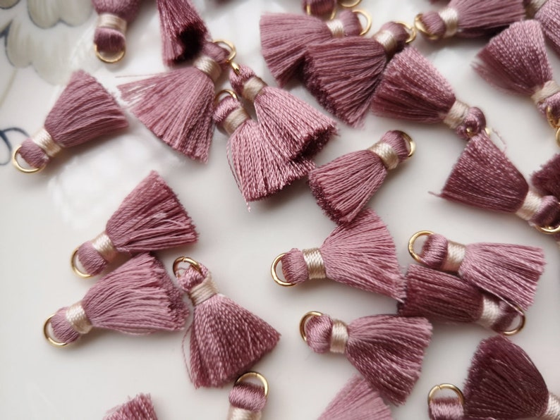 10pcs Mini artificial silk Tassel Metal ring DIY jewelry accessories Tassels 2cm