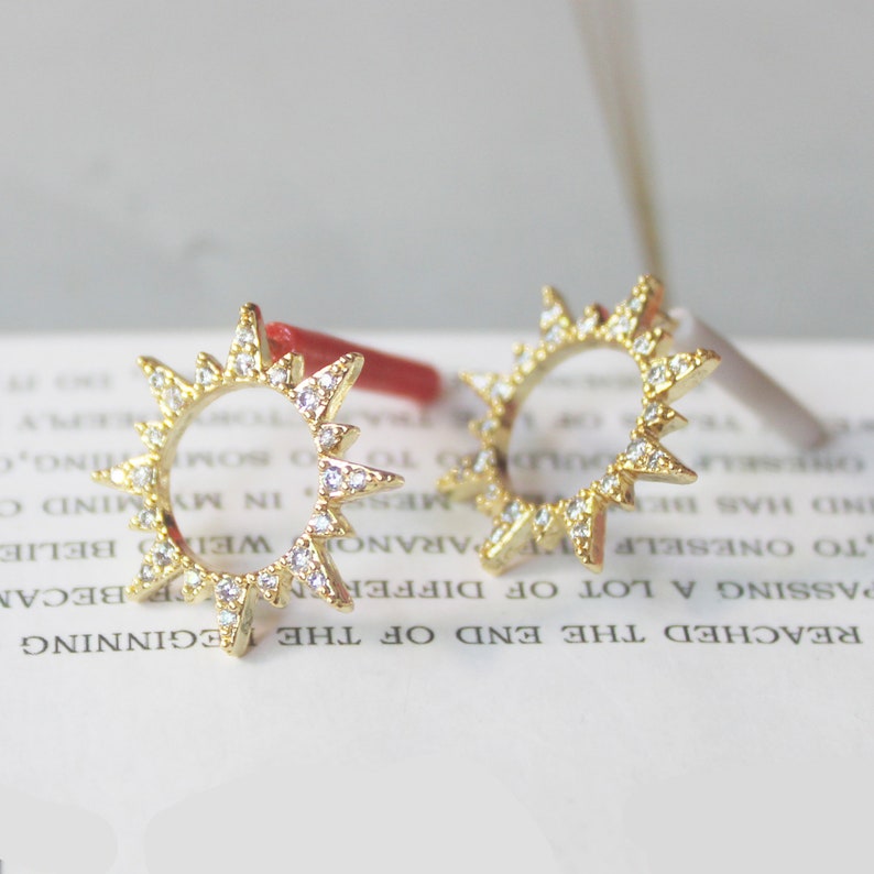 4 st äkta guldpläterade mässingszirkonörhängen med solörhängen i 925 sterlingsilver bild 3