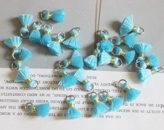 10pcs blaue Quasten, kleine Baumwolle Thread Quasten, 1cm Thread Quasten, Mini Quasten, Quasten Charme für Schmuck machen, Großhandel Quasten