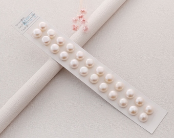 May include: A white card with a row of 20 white pearl beads. The card has text in Japanese that reads "Spec: 8-9mm, Size: 8-9mm, Grade: A+ "