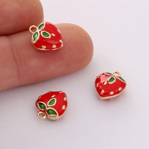 Gold Plated Enamel Strawberry Charm Pendant ,Fruit Charm,Enamel Charm,Garden Charm,Sweet Charm,Diy Charm,Jewelry Suppies