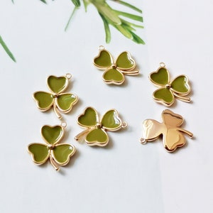 6pcs Esmalte Trébol Charms Colgante, Esmalte Charm, encanto de flores, floral, planta, Craft Supplies, DIY Finding