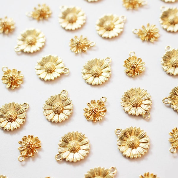 10pc Real Gold Plated Daisy Flower Charm Pendant