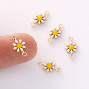 10pcs Real Gold Plated White Enamel Daisy Charms Pendant,Enamel Charm,Daisy Connector,Flower Charm,Floral, Plant,Craft Supplies