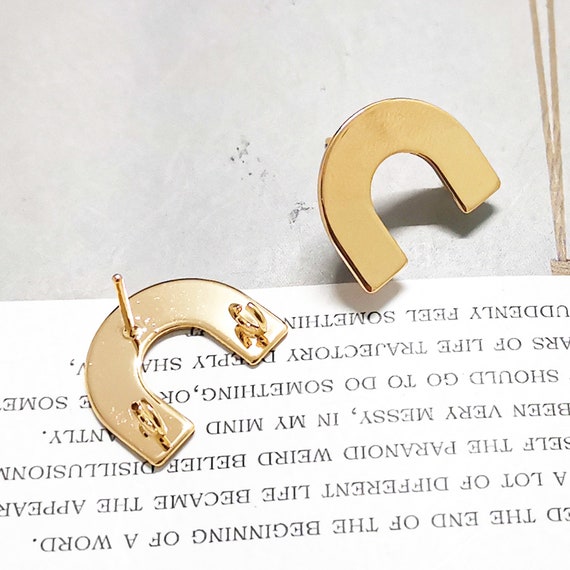 Gold plated horseshoe earrings Gold plated horseshoe earrings
