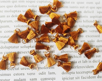 10pcs golden Tassels,tiny silky thread tassels,1.5cm thread tassels,mini tassels,tassels charm for jewelry making,Wholesale tassels