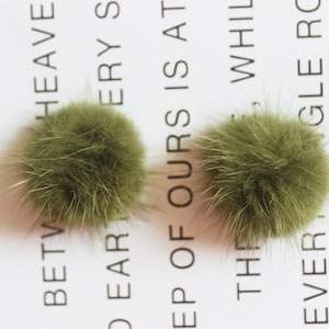 5PC 4cm Army green Mink furry Pompom Charm Pendant Fur Ball Charm Pom Pom Charms Paste Pom Jewelry Supplies