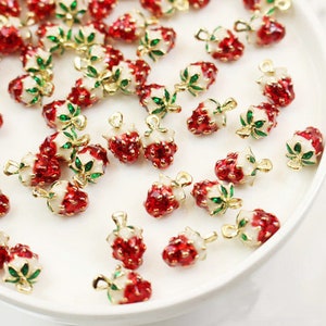 6pcs Delicate Enamel Strawberry Charm Pendant ,Fruit Charm,Enamel Charm,Garden Charm,Sweet Charm,Diy Charm,Jewelry Suppies