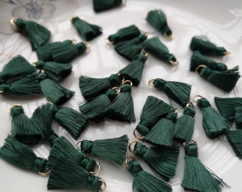 10pcs Forest green silk tassels,tiny silk tassels,2cm silky thread tassels,mini tassels,tassels charm for jewelry making,Wholesale tassels