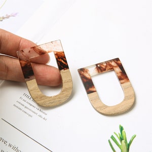 4pcs Epoxy Resin Pendants, Semicircle Translucent White Resin Findings, Wood and Resin Pendant, Color Blocked, Oval Wood Charm