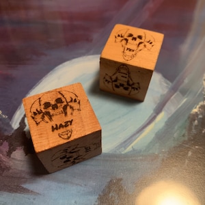 Spooky Skull Magic Eight Ball Divination Dice; Wood Oracle Dice