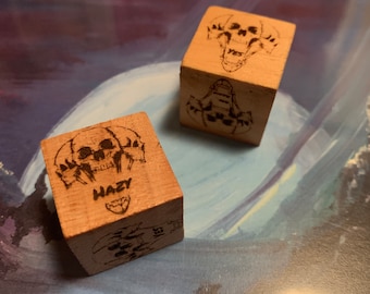 Spooky Skull Magic Eight Ball Divination Dice; Wood Oracle Dice