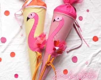 Cono de azúcar/cono escolar "Flamingo" incluido espacio en blanco, dos colores a elegir, con relleno de almohada y posibilidad de bordar el nombre