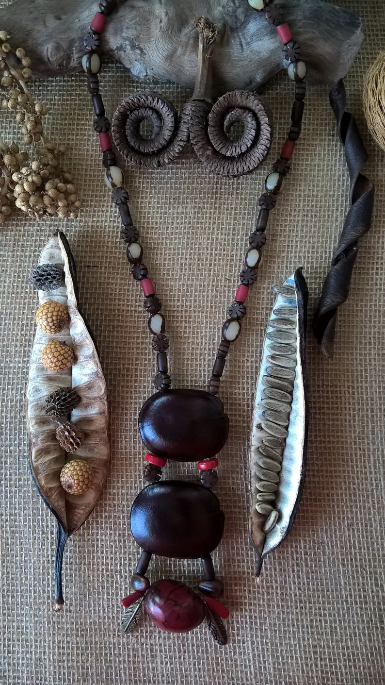 Ethnic necklace in tropical seeds/artisanal necklace/tribal necklace/women's necklace image 1