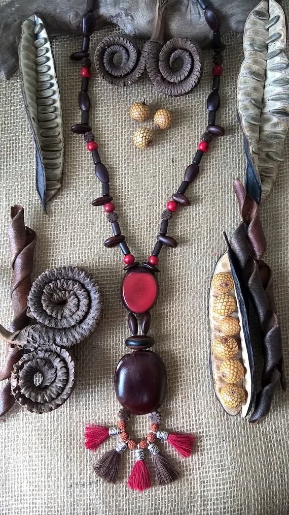Cotton thread sales necklace