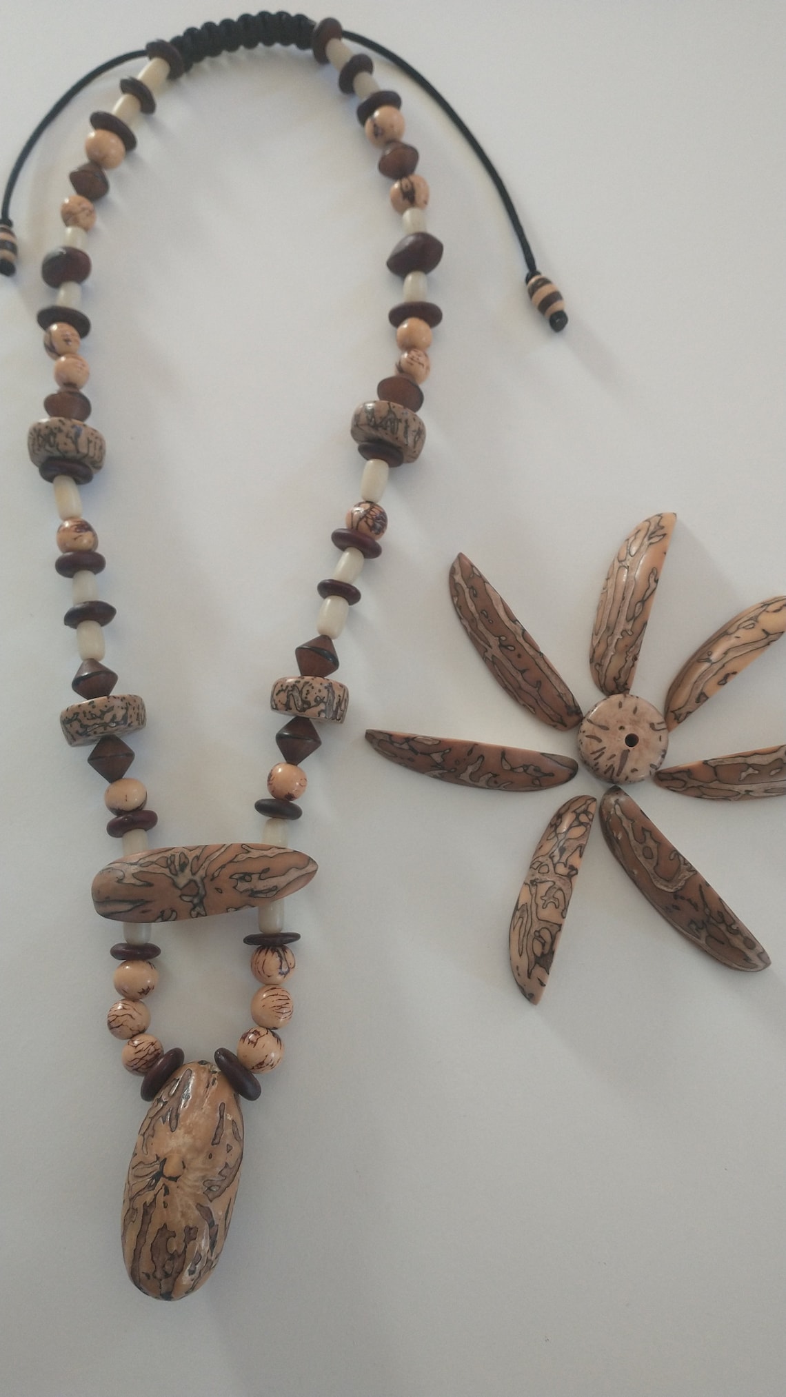 Collier Ethnique Artisanal Vintage - Gros éléments Naturels - Occasion Bon état - Fabriqué En France