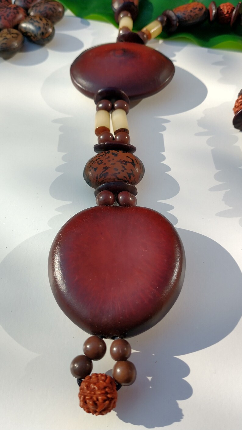 Ethnic necklace in tropical seeds image 6