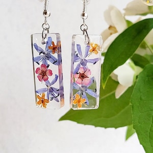 Real Dried Flower Earrings – Resin Bar Earrings with Pressed Flowers - Floral Jewelry for Birthday Anniversary gift for sister, mom, wife