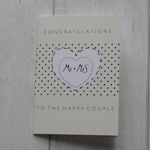 Félicitations à la carte de couple heureux M. Mme Polka Dot Heart