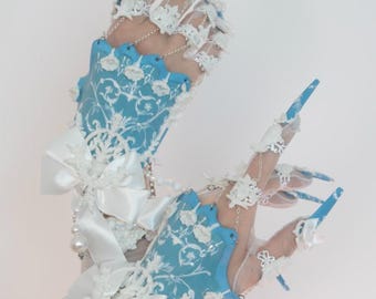 Rokoko Porzellan Handschmuck — Weiß & Blau