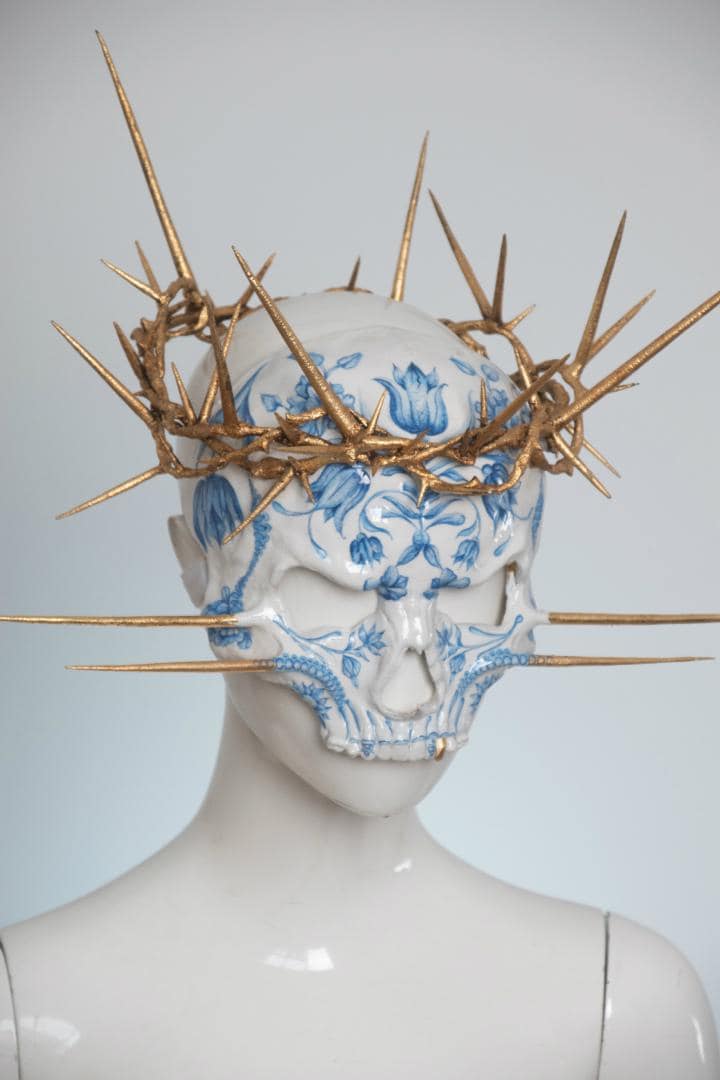 Delft Blue Porcelain Skull Art Piece With Golden Thorn Crown - Etsy