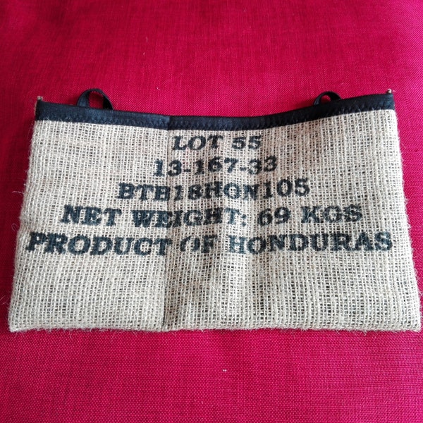 vide-poches en toile de jute recyclé ( sac à café du Honduras), 1 plat à accrocher, et un à poser sur meuble